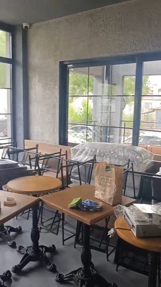 Kafe Oturma Alanı Temizliği